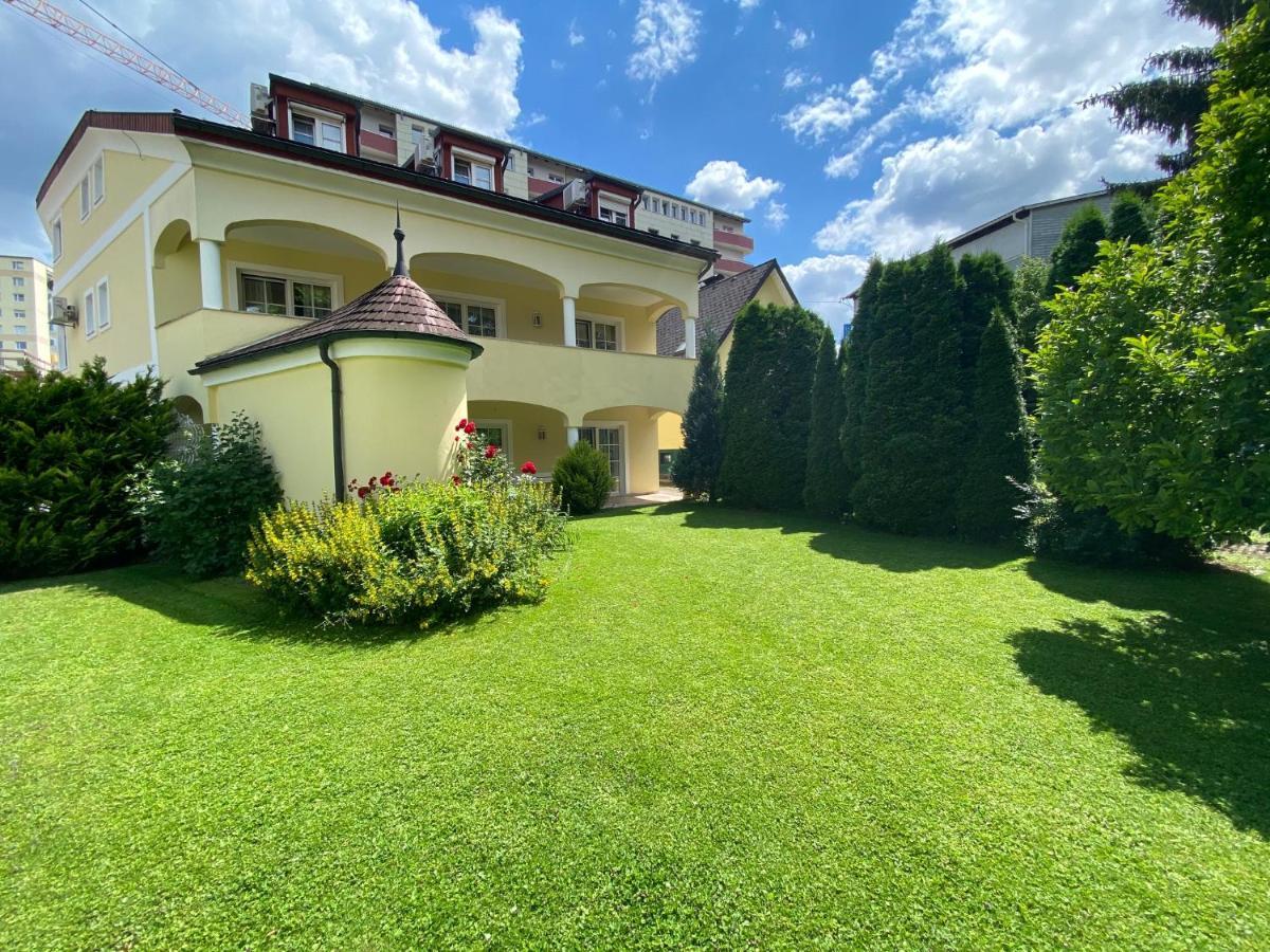 Gaestehaus Auerhahn Vöcklabruck المظهر الخارجي الصورة